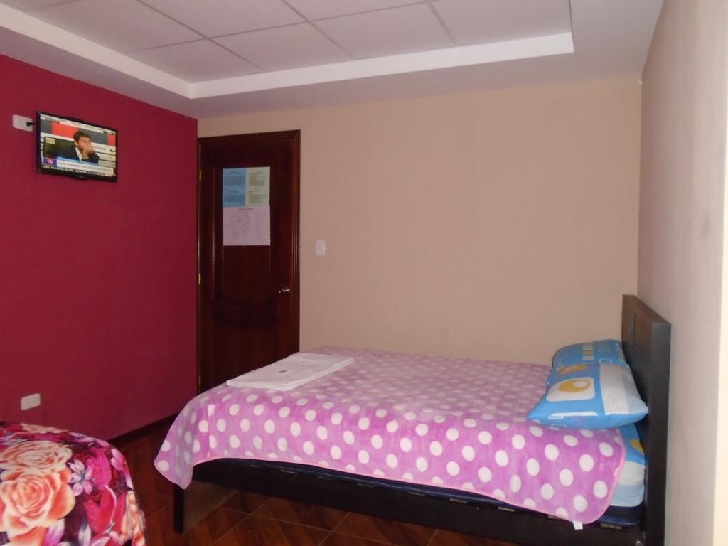 קיטו Hotel El Ejido מראה חיצוני תמונה