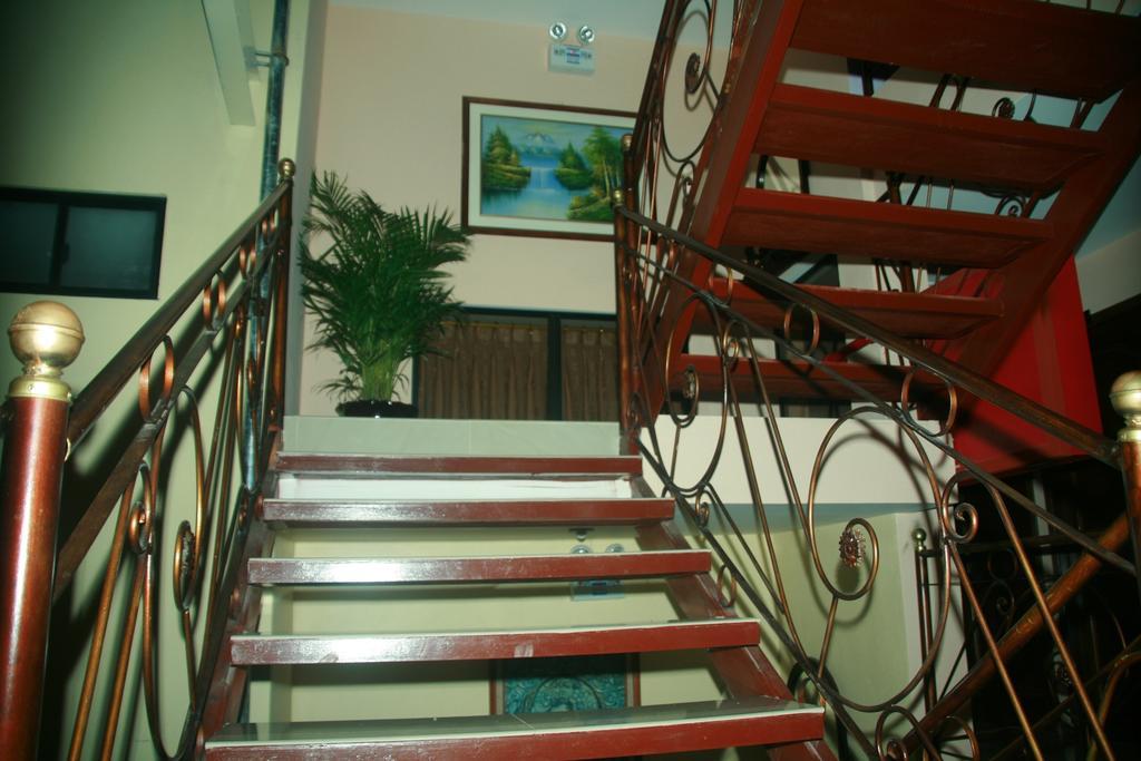 קיטו Hotel El Ejido מראה חיצוני תמונה