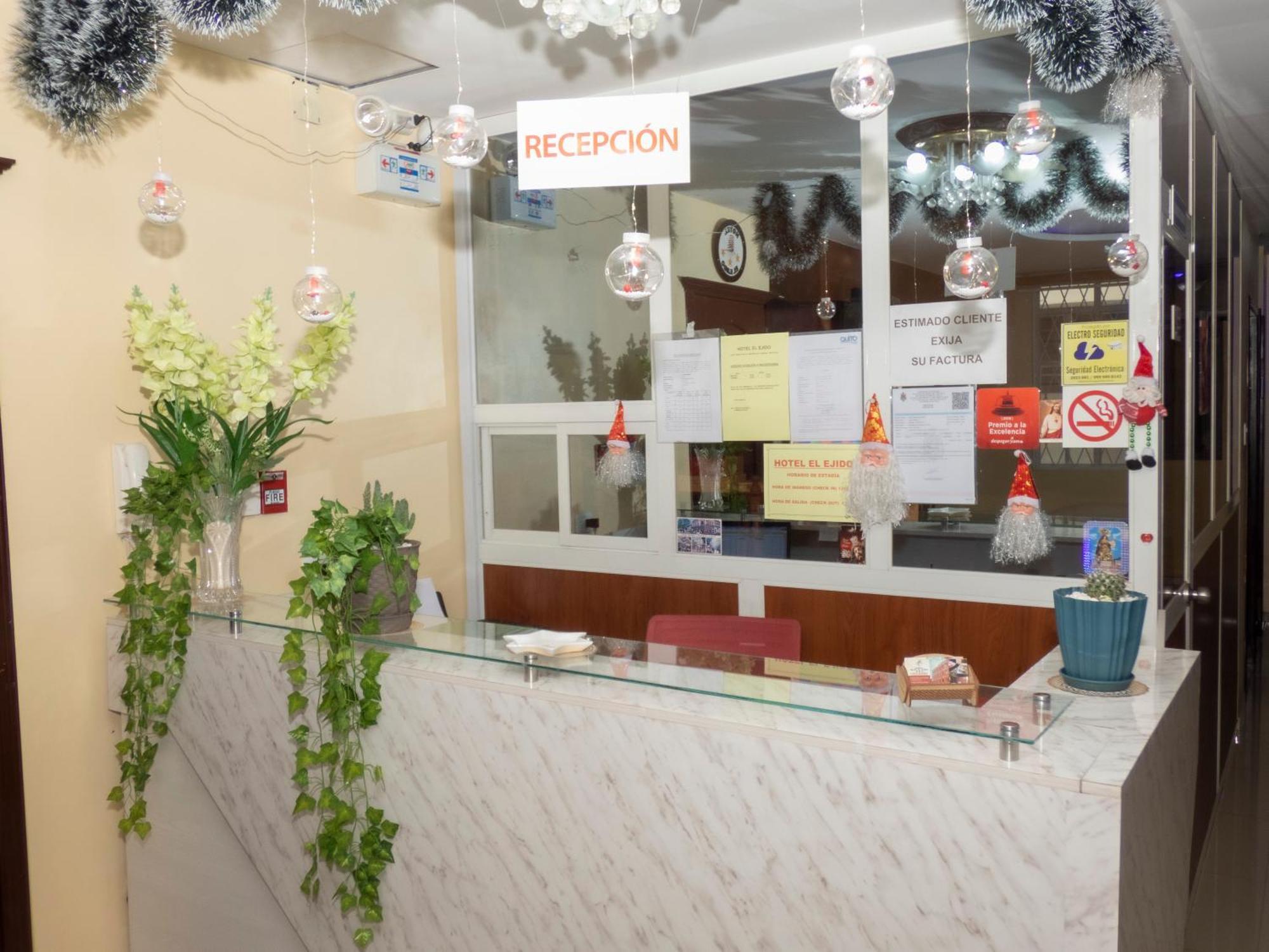 קיטו Hotel El Ejido מראה חיצוני תמונה