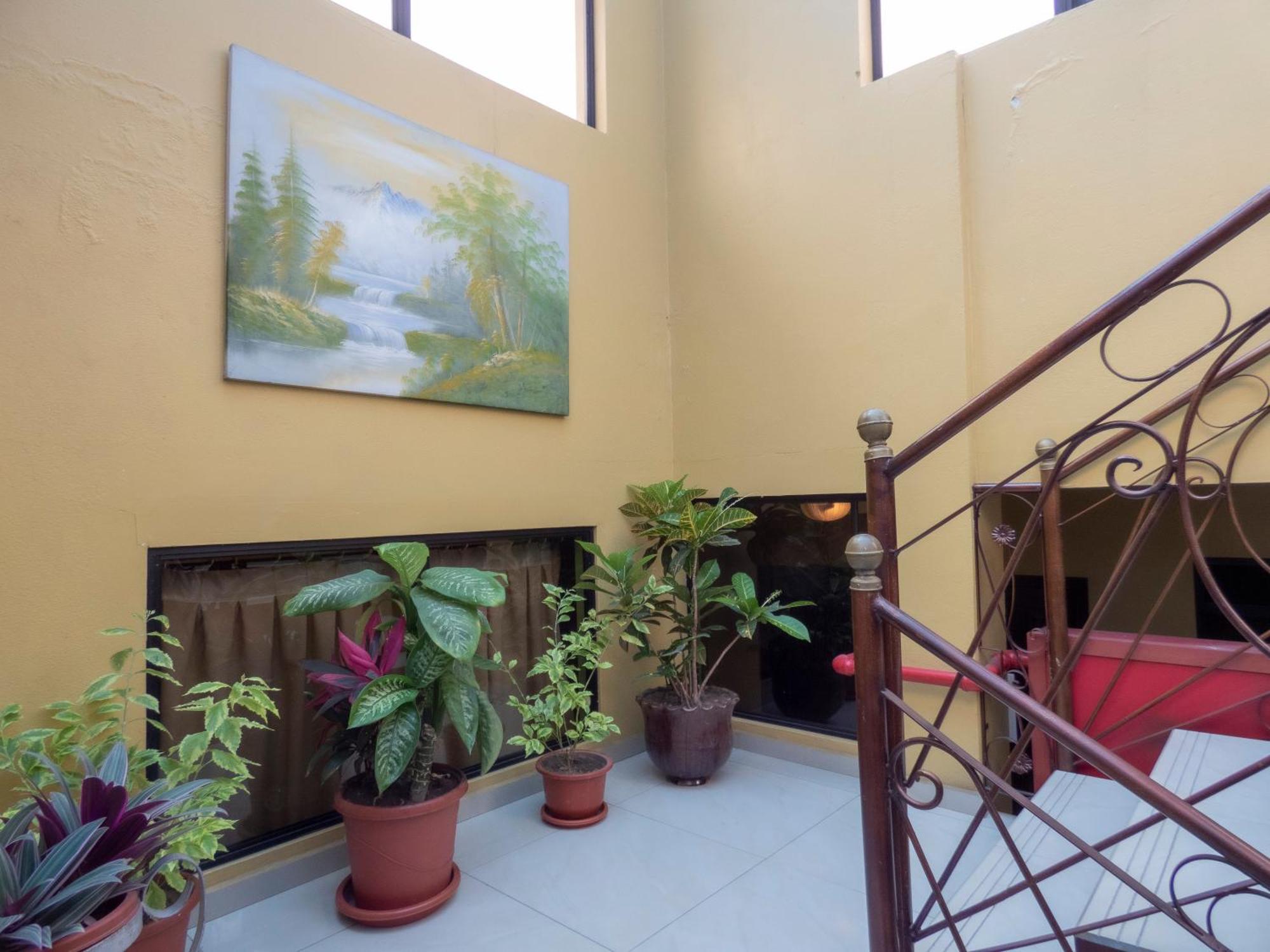 קיטו Hotel El Ejido מראה חיצוני תמונה