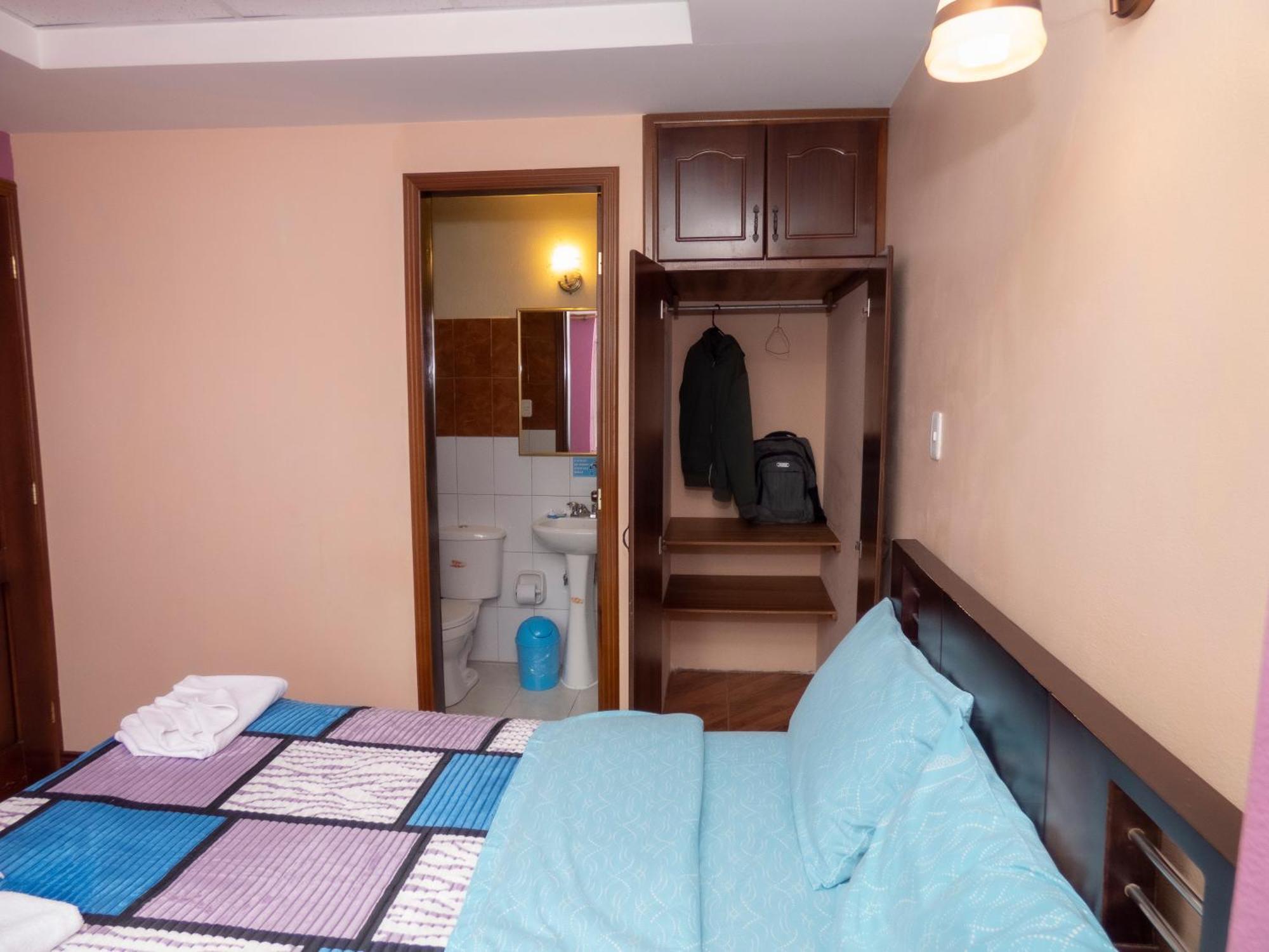 קיטו Hotel El Ejido מראה חיצוני תמונה